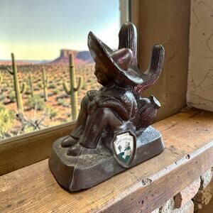 Vtg Mexican Cactus Metal Figurine Rare Japan Sombrero 3" New Mexico Shield Inlay